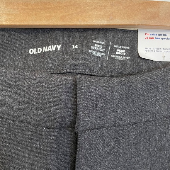 Old Navy Pixie ankle pants (BNWT) - Picture 3 of 4